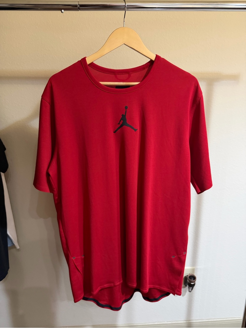 Jordan 23 Tech Men’s XL Gym Red Black Training Shirt 802183-687